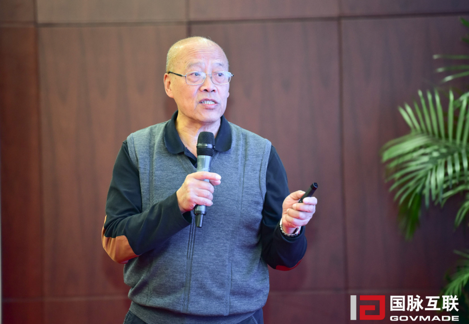 中國信息協會原副會長胡小明