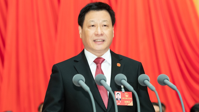  上海市第十五屆人民代表大會第三次會議今天上午開幕。上海市市長應勇作《政府工作報告》。